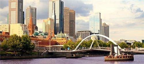 万科A为伦敦房产项目提供担保