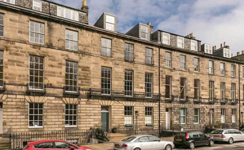 英国房价将上涨7.4%