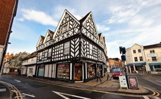 收入多少钱，可以在英国首都伦敦买首套房？