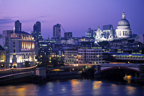 脱欧会使英国房产陷入低迷？