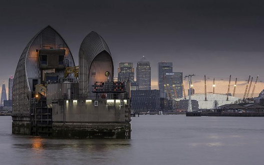 英国房价大幅变动的原因何在？